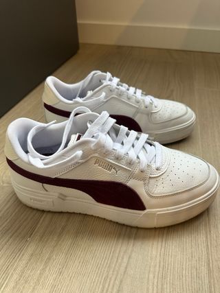 Zapatillas Puma blanco y granate Talla 46
