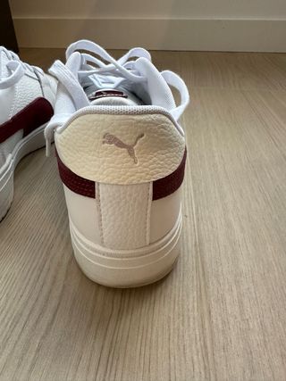 Zapatillas Puma blanco y granate Talla 46