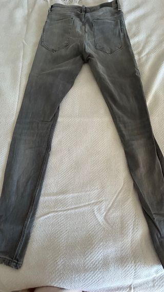 Jeans Zara Gris Talla 34 Tiro Medio