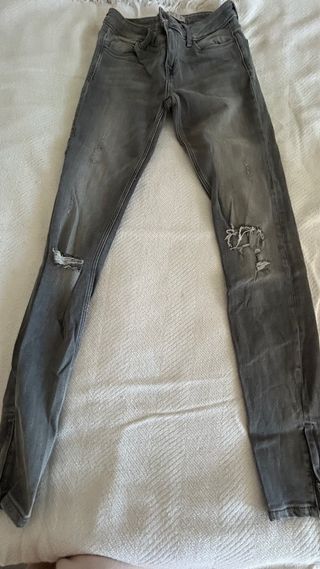 Jeans Zara Gris Talla 34 Tiro Medio