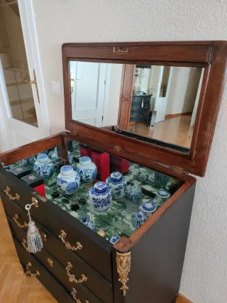 Aparador Bar Estilo Luis XV Negro y Dorado