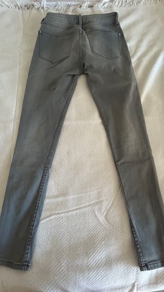 Jeans Mango grises talla 34 tiro medio