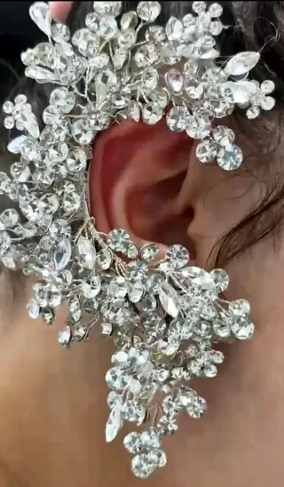 Pendientes plateados de piedra