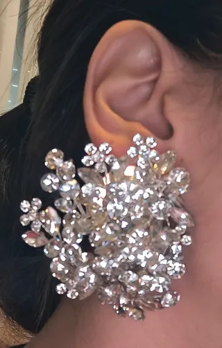 Pendientes plateados de piedra