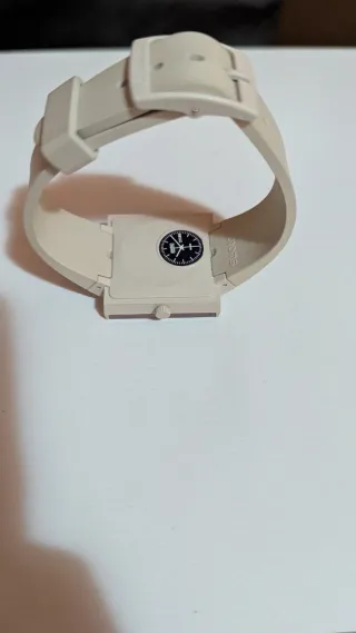 Swatch What if... Beige?