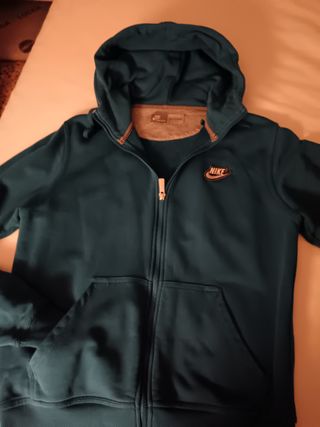 Sudadera Nike con capucha y cremallera