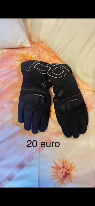 Chaqueta moto negra y gris 50€