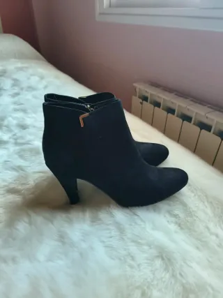 Botines negros tacón alto