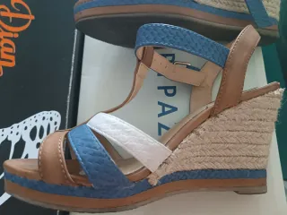 MNG Cuñas Zapatos Tiras Piel Marrón y Azul
