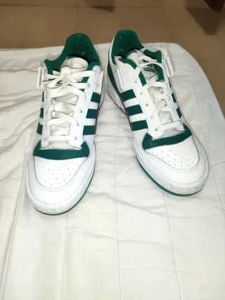 Adidas Forum Low Zapatillas GY5835 Blancas Verdes.