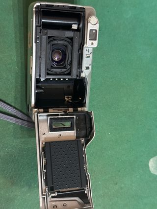 Kyocera Yashica Zoomate 110W fotocamera analogica