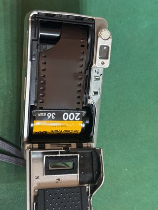 Kyocera Yashica Zoomate 110W fotocamera analogica