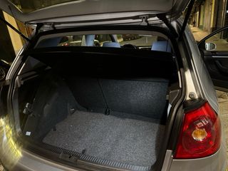 Volkswagen Golf 2004