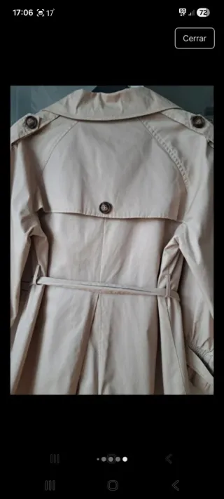Gabardina beige con cinturón