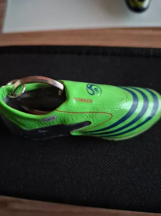 Llaveros de zapatillas de fútbol