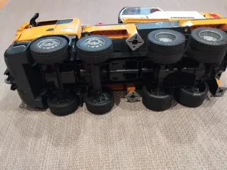 Camión Grúa Liebherr Bruder