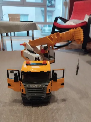 Camión Grúa Liebherr Bruder