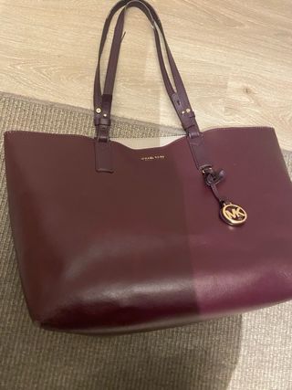 Bolso Michael Kors Morado y Dorado