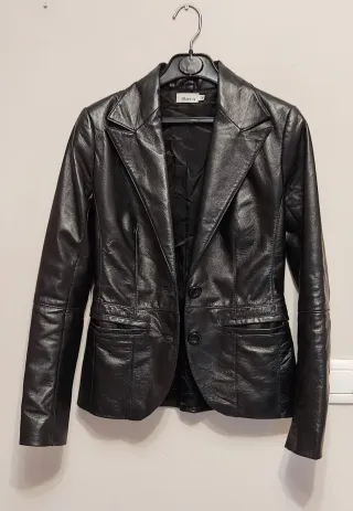 Americana Piel Negra Blanco Talla XS