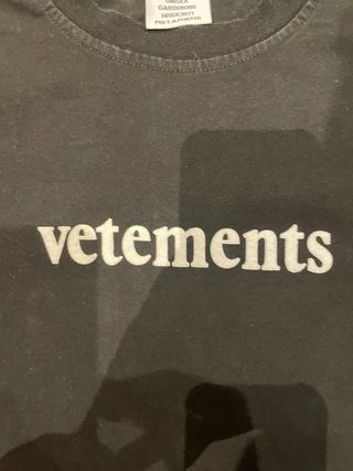 Camiseta Vetements Negra