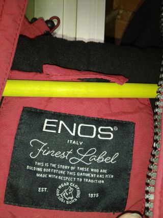 Abrigo Nordico  Rojo Talla L