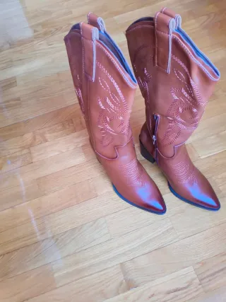 Botas de tacón marrones