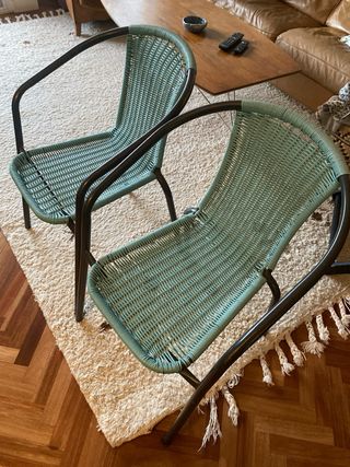 Due sedie da giardino in rattan sintetico turchese