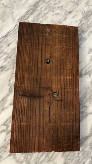 Cuadro madera mujer rezando metal 41cm