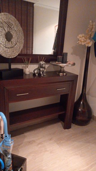Mueble recibidor con espejo