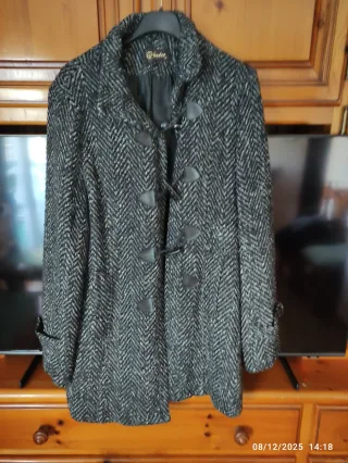 Chaquetón Vesna gris con botones