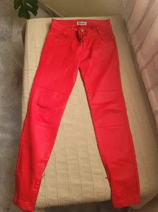 Pantalón pitillo mujer rojo