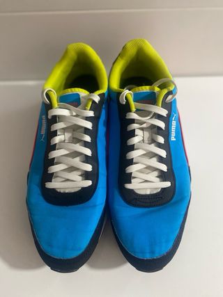 Zapatillas Puma Azules y Blancas