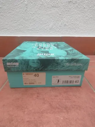 Botines cuña serraje color taupe Mustang