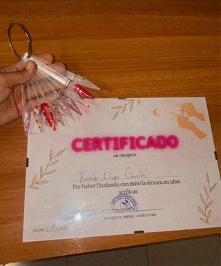 Manicura y pedicura a domicilio