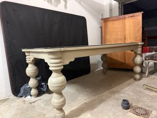 Mesa de salón con 4 sillas