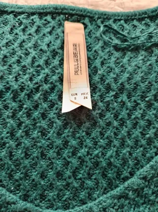 Jersey verde cuello pico