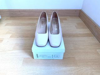 Zapatos de salón Caramelo beige talla 38