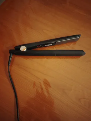 Piastra GHD Nera e Oro