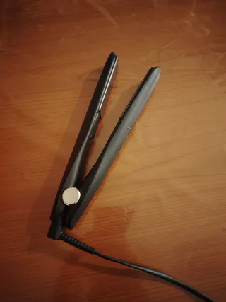 Piastra GHD Nera e Oro