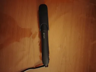 Piastra GHD Nera e Oro