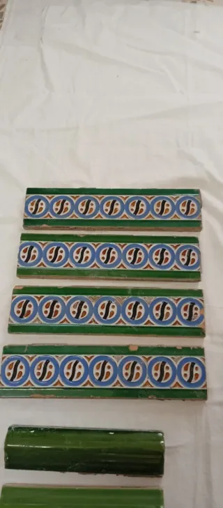 Lote 11 azulejos antiguos zócalo