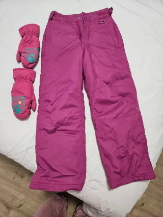 Pantalón de esquí infantil rosa. Talla 7/8.