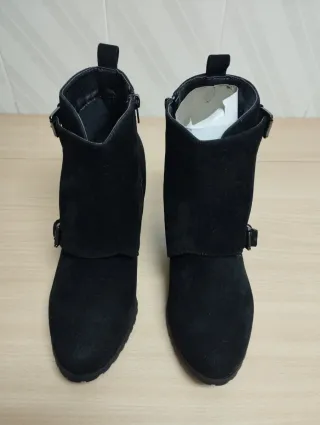 Botines tacón Venca negros