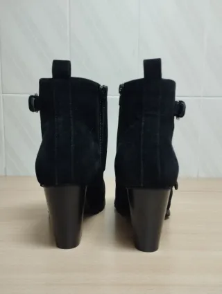 Botines tacón Venca negros