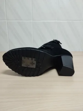 Botines tacón Venca negros