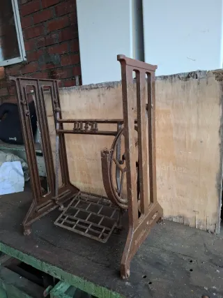 Base Máquina Coser Alfa