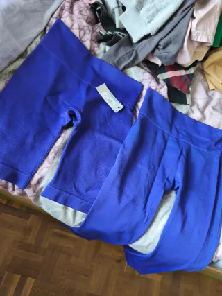 Leggings deportivos morados