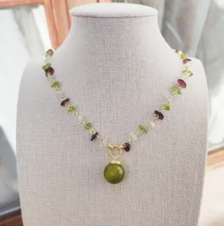 Collana agata verde, granato, peridoto