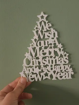 Decorazione natalizia fuori porta stampa 3d person