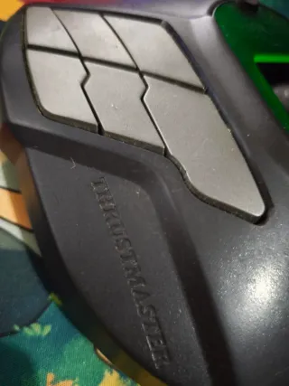 Mando Simulador Thrustmaster ESCUCHO OFERTAS